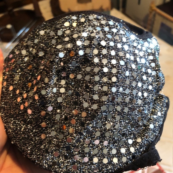 Belly dancing anyone? Bra used for belly dancing, sequinned, size 38c, used. - Picture 6 of 6